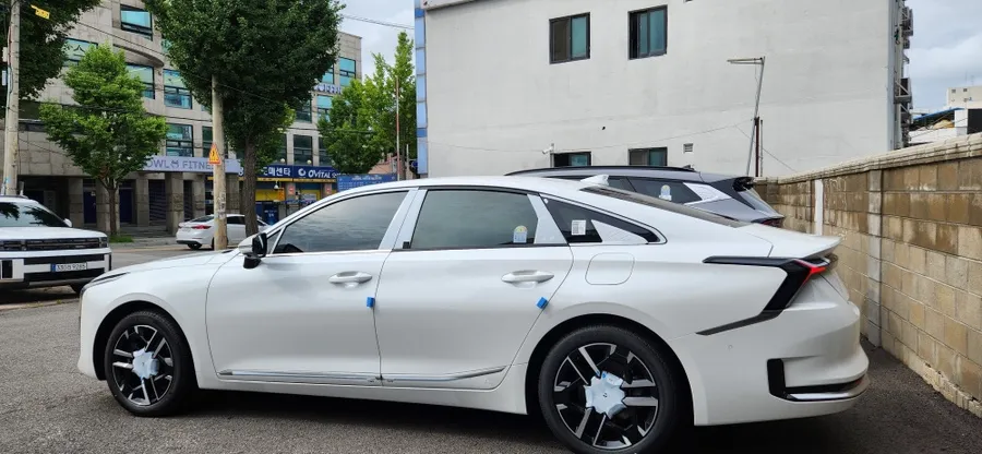 Kia K8のドラレコ取付事例|韓国での施工参考 施工写真 3-1