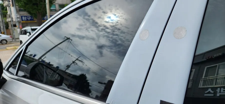 Kia K8のドラレコ取付事例|韓国での施工参考 施工写真 3-2