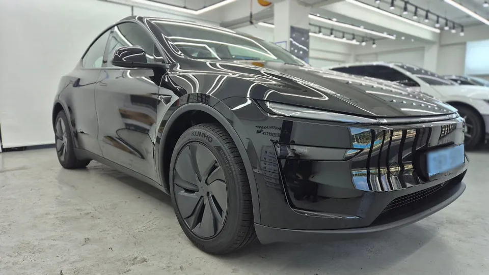 Tesla Model Y PPF施工事例|費用目安と仕上がり 施工写真 3-3