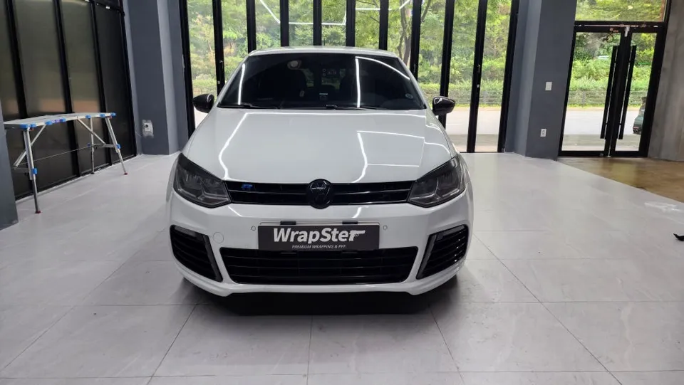 Volkswagen POLO vinyl wrap - Volkswagen Polo Vinyl Wrap Review: Satin Gray Transformation photo 3