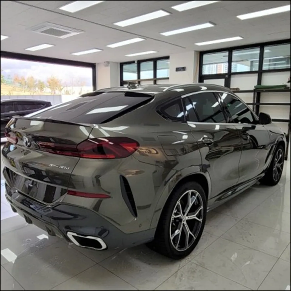 BMW X6 vinyl wrap - BMW X6 Vinyl Wrap Review — Glossy White Color Change photo 4