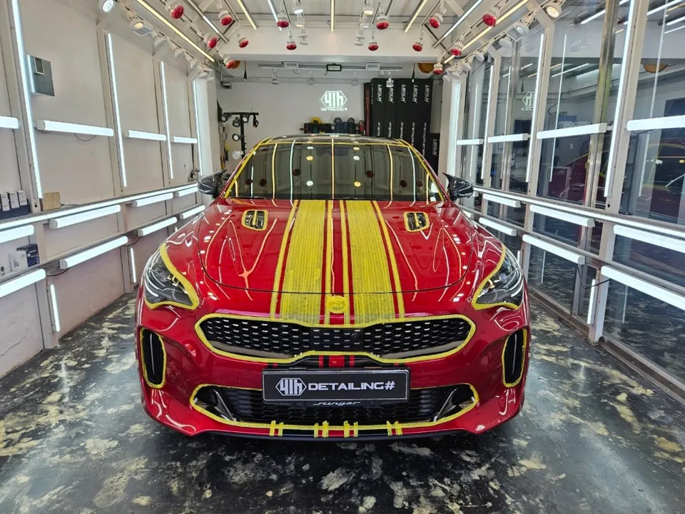 Kia Stingerのガラスコーティング事例|費用目安・仕上がり 施工写真 2-2