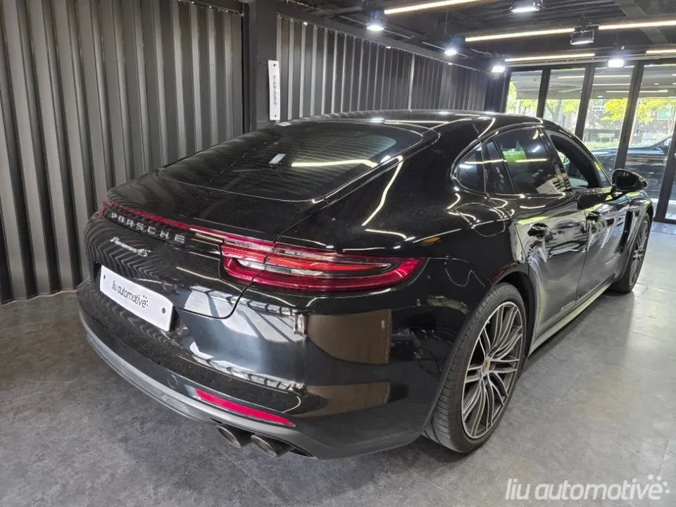 Porsche Panamera vinyl wrap - Porsche Panamera GTS Vinyl Wrap Review — Enhanced Aesthetics photo 4