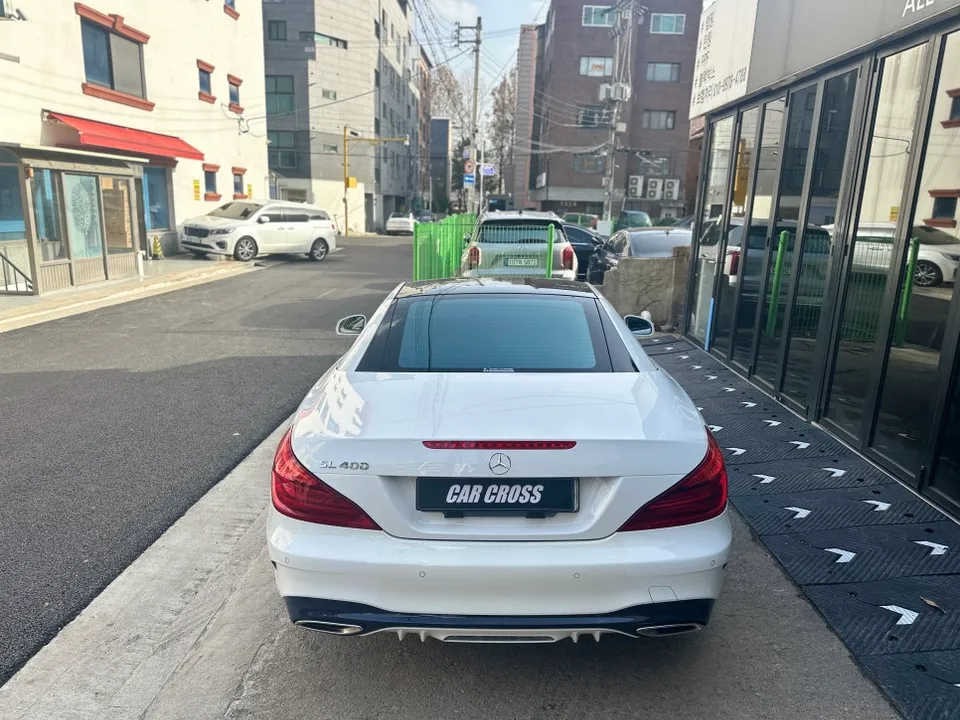Mercedes-Benz SLのカーラッピング事例｜費用目安・仕上がり 施工写真 3-1