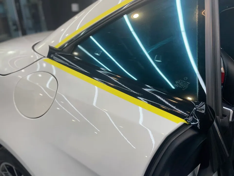 Mercedes-Benz SLのカーラッピング事例｜費用目安・仕上がり 施工写真 3-2