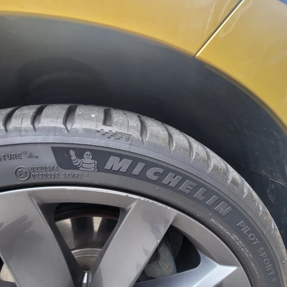 Volkswagen Arteonのホイールリペア・塗装事例 施工写真 3