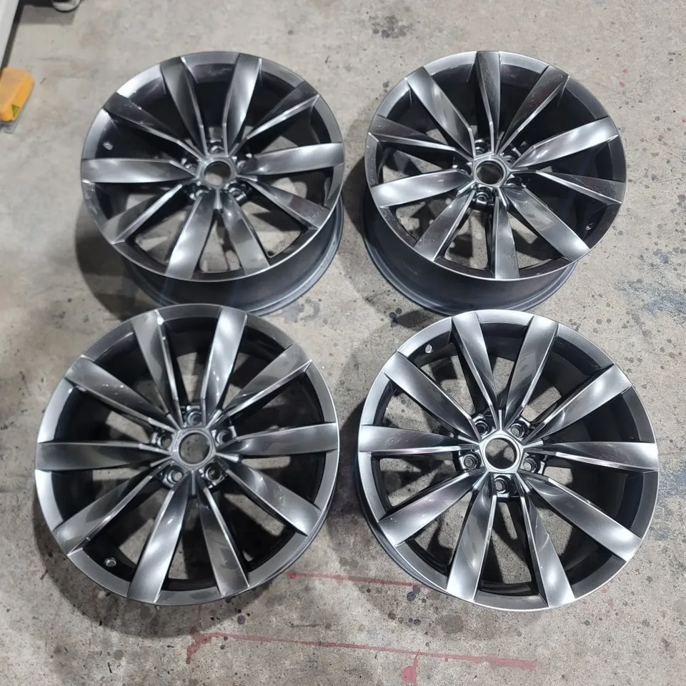 Volkswagen Arteonのホイールリペア・塗装事例 施工写真 4