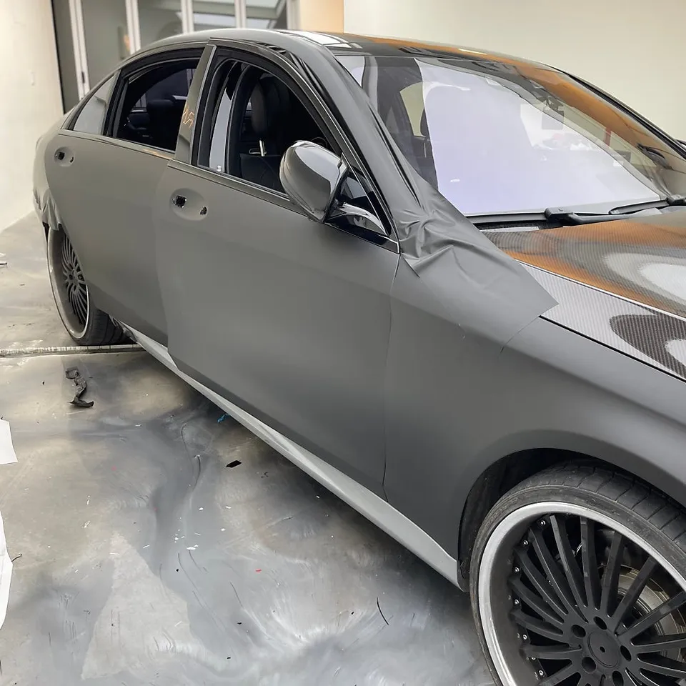 Mercedes-Benz S63 AMGのカーラッピング事例 施工写真 4
