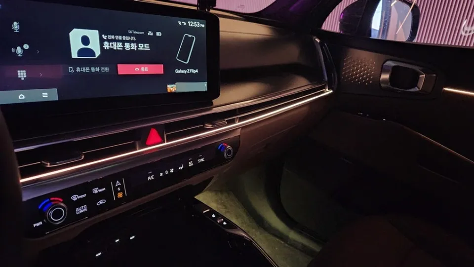 Kia Sorento MQ4 ambient lighting - Kia Sorento MQ4 Ambient Lighting Review: Cost & Results photo 4