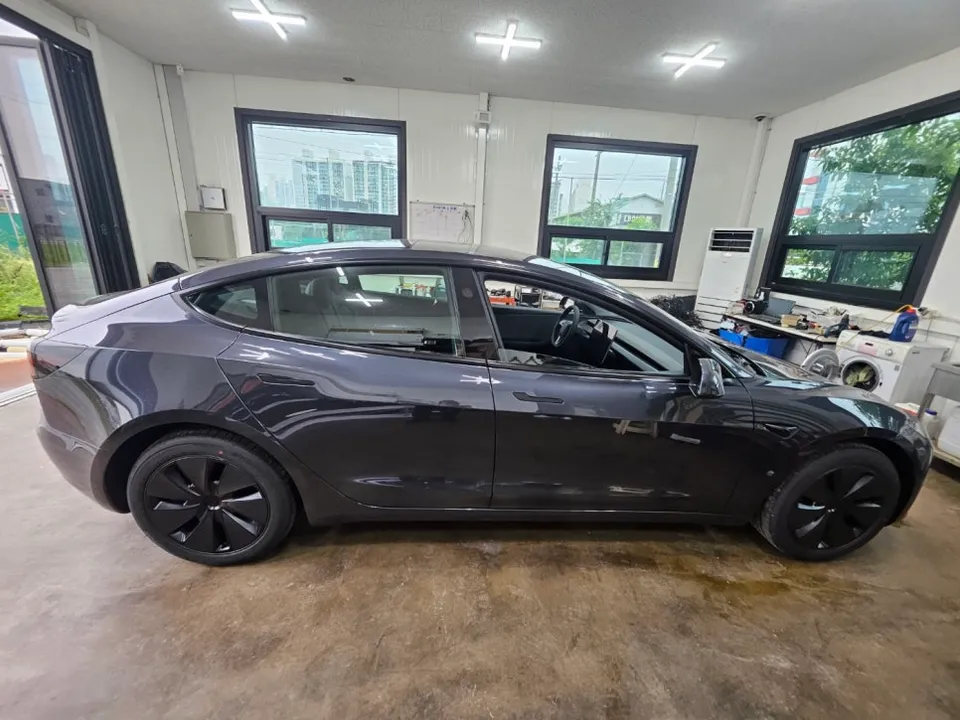 Tesla Model 3 window tinting - Tesla Model 3 Window Tinting Review: Cost & Heat Rejection photo 4