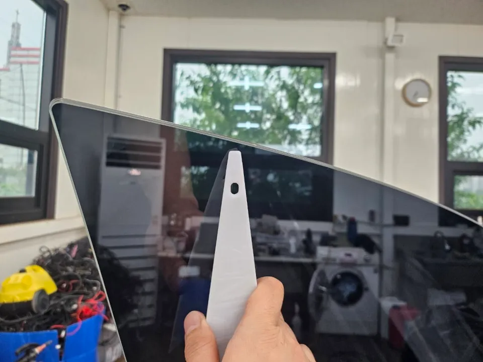 Tesla Model 3のカーフィルム施工事例 施工写真 4-2