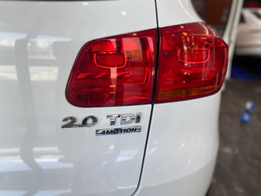 Volkswagen TiguanのAndroid Auto・CarPlay取付事例 施工写真 2-2