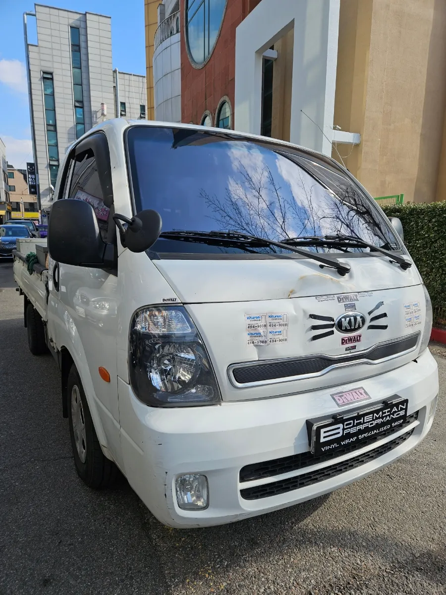Kia Bongo 3のカーフィルム施工事例｜費用目安・仕上がり 施工写真 2-1
