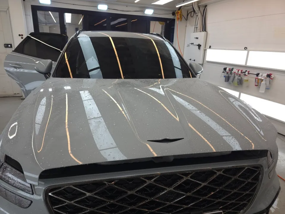 Genesis GV70のPPF施工事例|費用目安・仕上がり 施工写真 1-2