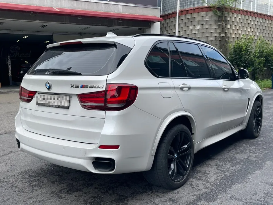 BMW X5 F15のホイールリペア・塗装事例 施工写真 3