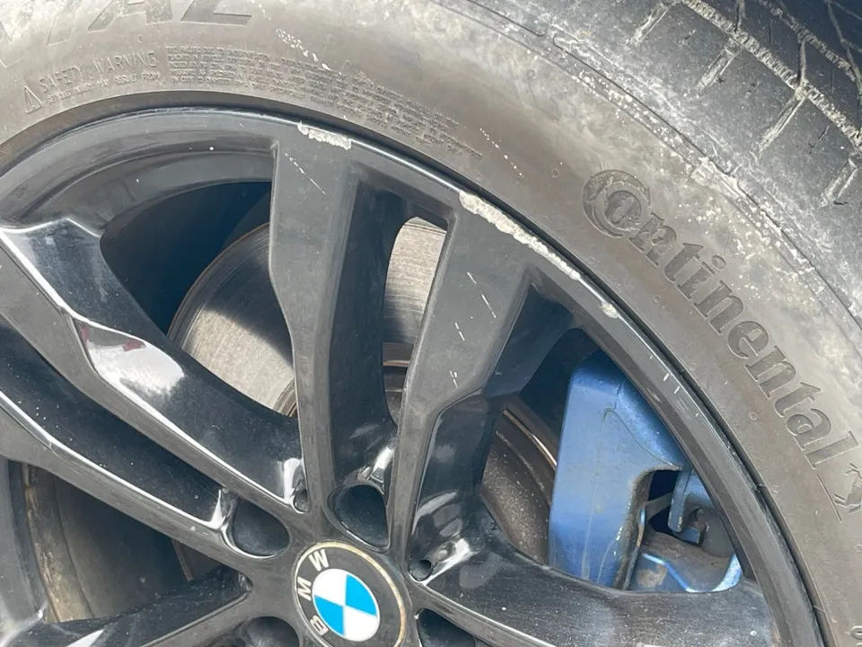 BMW X5 F15のホイールリペア・塗装事例 施工写真 5