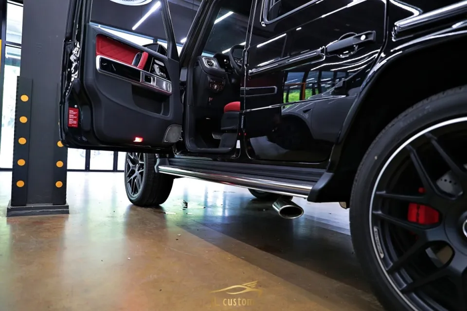 Mercedes-Benz G-Wagonのドライブレコーダー取付事例 施工写真 5