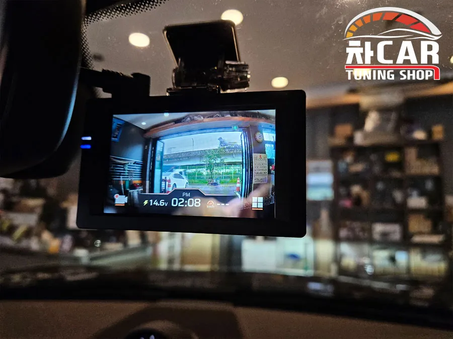Porsche Panamera dash cam - Porsche Panamera Dash Cam Installation Review photo 3
