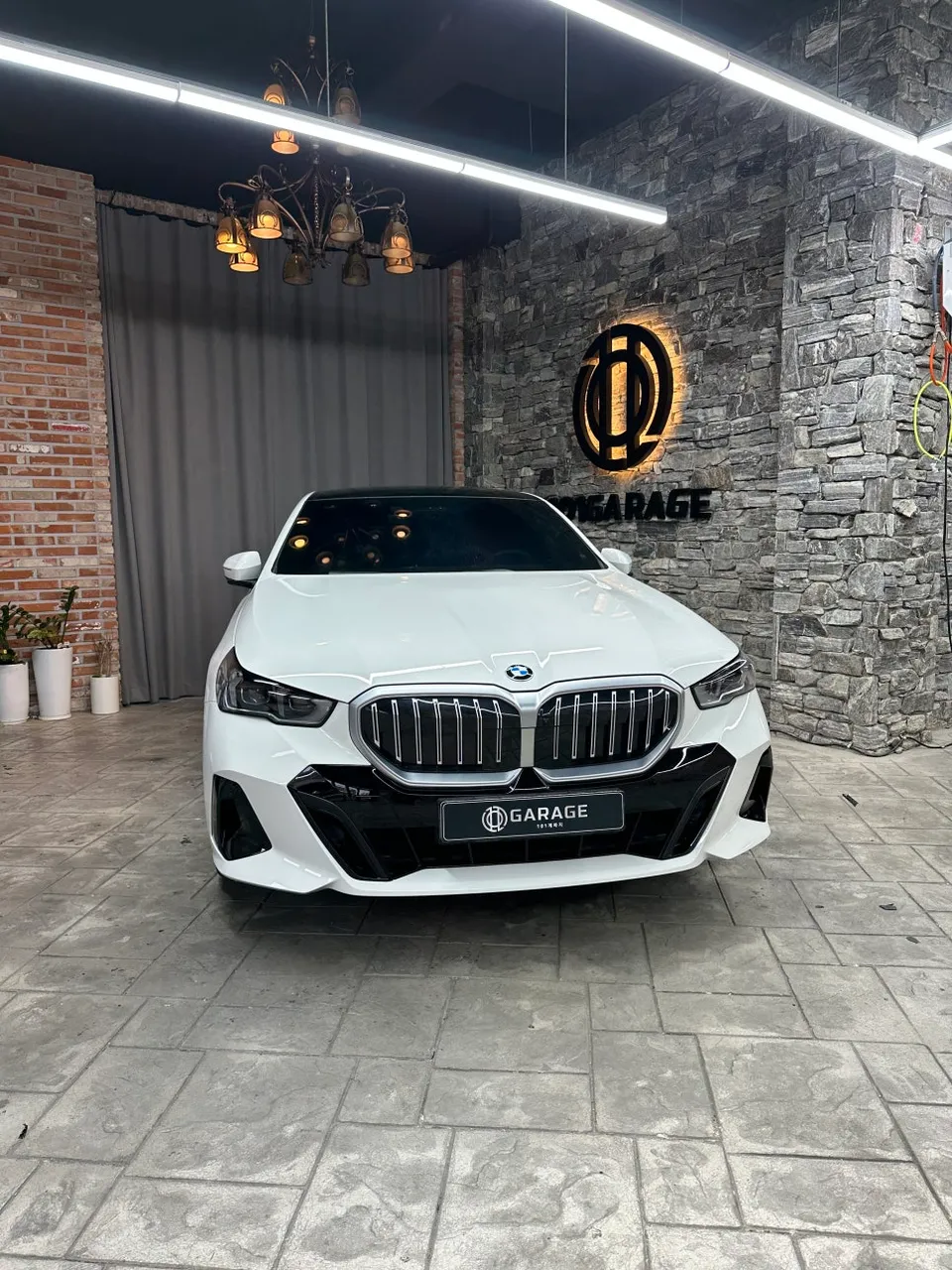 BMW 5 Series ppf - BMW 5 Series Partial Wrap: Transform Your Sedan with 2 Key Areas photo 3