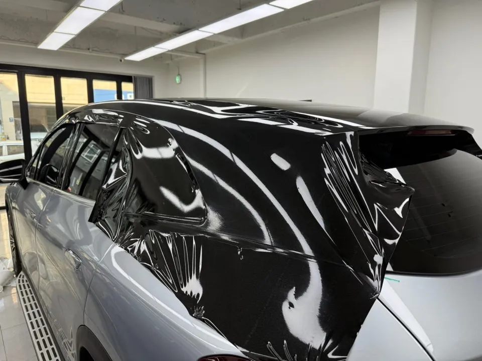 Mercedes-Benz EQEのカーラッピング事例｜費用目安・仕上がり 施工写真 2-3