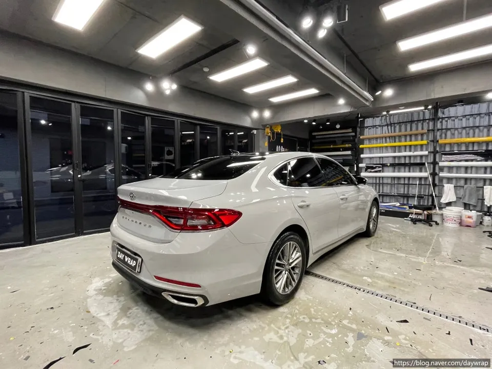 Hyundai Grandeur IGのカーラッピング事例｜費用目安・仕上がり 写真