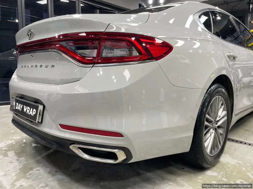Hyundai Grandeur IGのカーラッピング事例|費用目安・仕上がり 施工写真 2-3