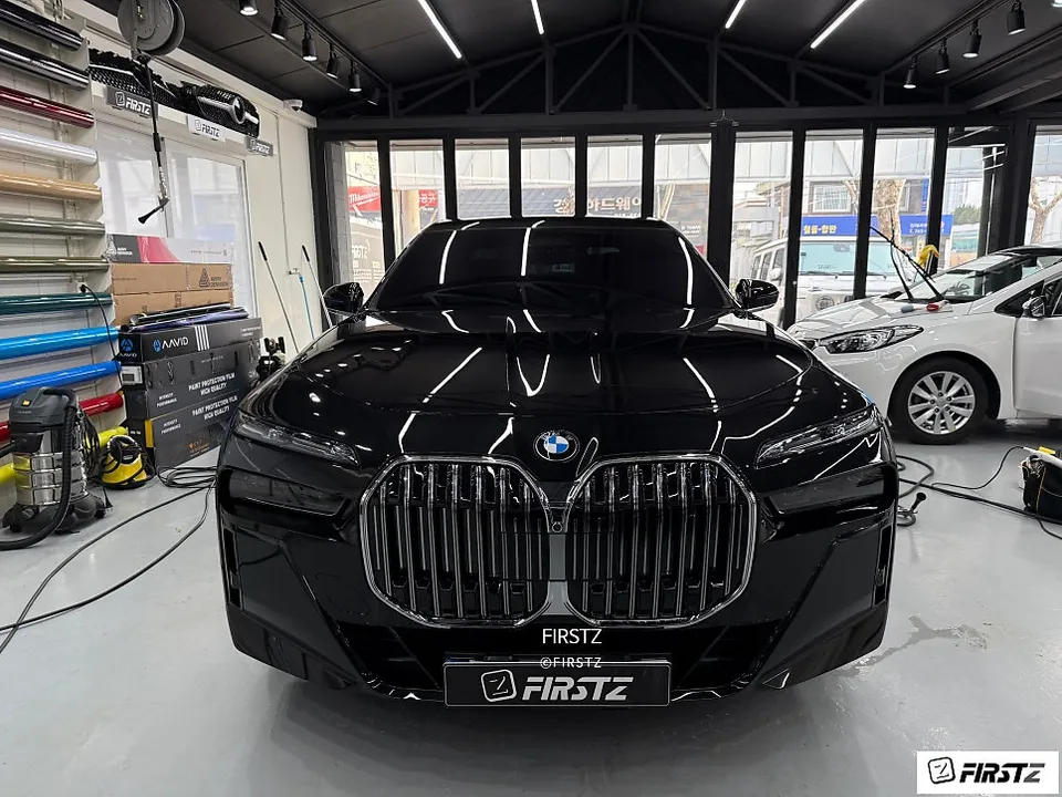 BMW 7 Seriesのカーラッピング事例 写真