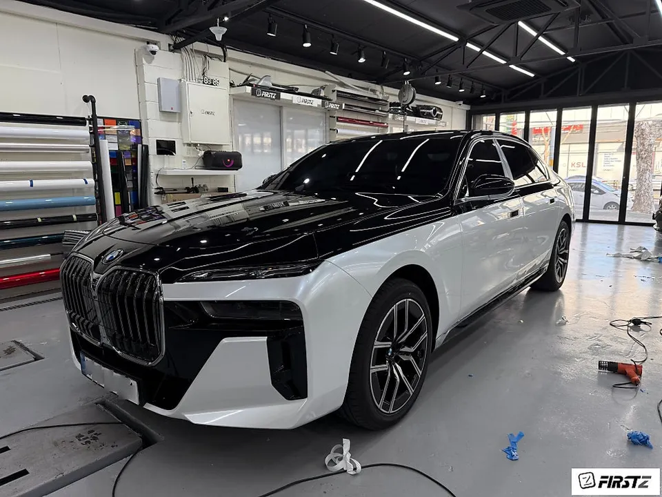 BMW 7 Seriesのカーラッピング事例 施工写真 1-3