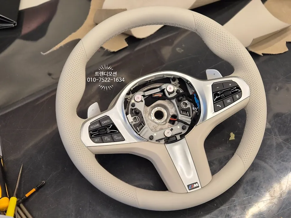 BMW X7 steering wheel - BMW X7 Steering Wheel Customization Review photo 4