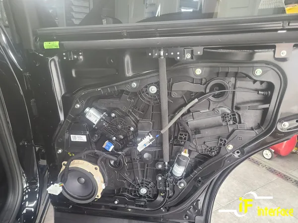 Genesis GV80 oem options - Genesis GV80 Soft Closing Doors Review photo 3