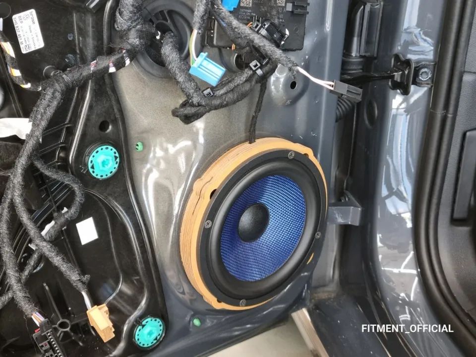 Volkswagen Golf car audio installation result