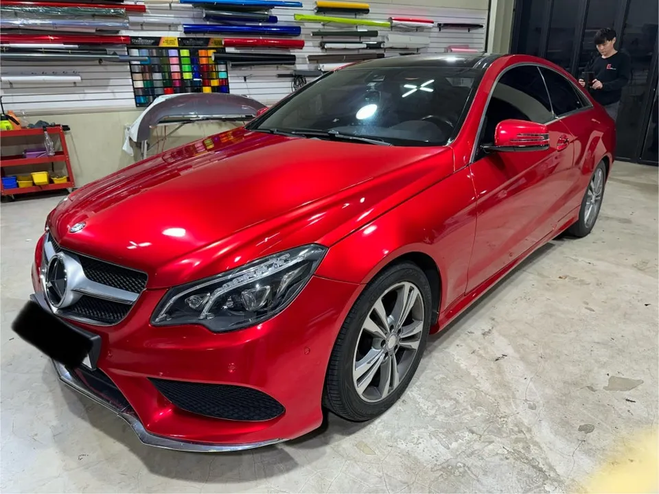 Mercedes-Benz Eクラスクーペのカーラッピング事例｜費用目安・仕上がり 施工写真 1-2