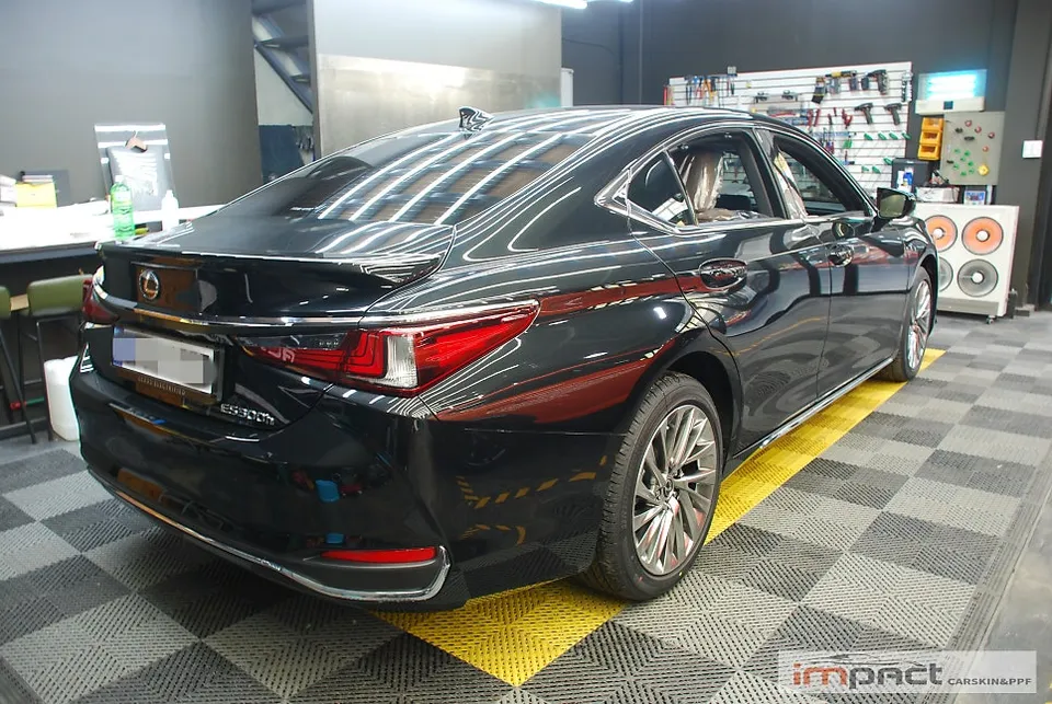Lexus ES 300h PPF施工事例｜費用目安と仕上がり 施工写真 2-1