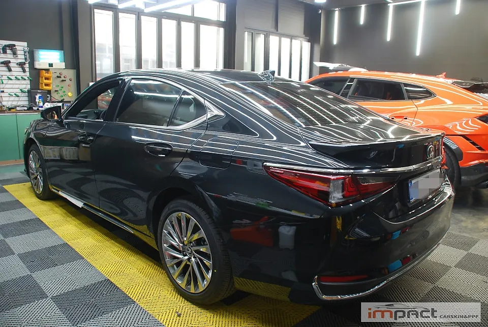 Lexus ES 300h PPF施工事例｜費用目安と仕上がり 施工写真 3-1