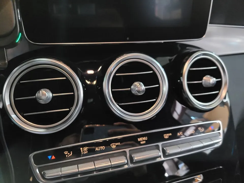 Mercedes-Benz C-Class W205 ambient lighting - Mercedes-Benz C-Class W205 Ambient Lighting Review — Cost photo 4