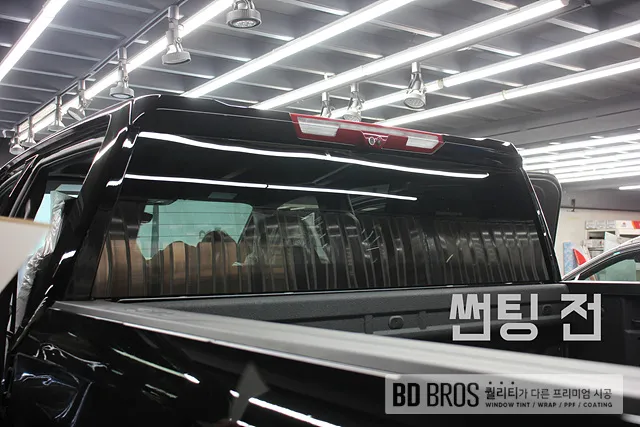GMC Sierraのカーフィルム施工事例|熱遮断効果と費用目安 施工写真 3-3