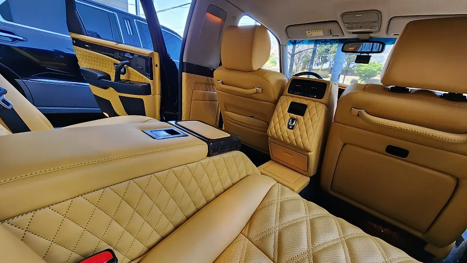 Hyundai Equus interior customization - Hyundai Equus Interior Customization Review: Deep Yellow photo 6