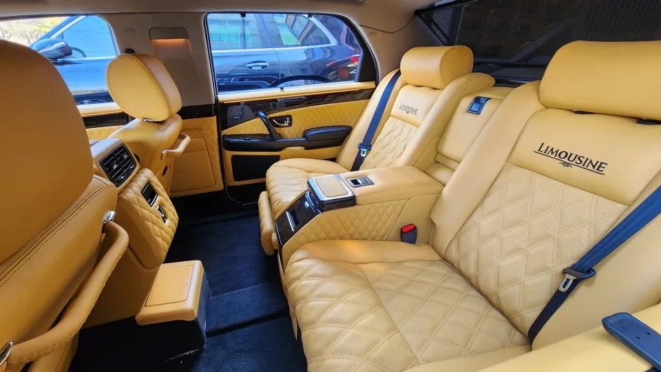 Hyundai Equus interior customization - Hyundai Equus Interior Customization Review: Deep Yellow photo 7