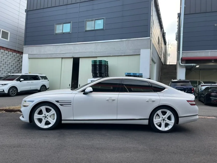 Genesis G80 wheel repair - Genesis G80 Wheel Painting Review: White Finish Cost photo 4