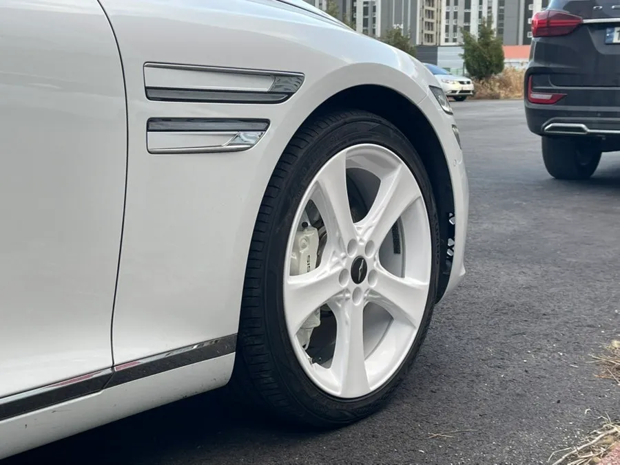 Genesis G80のホイールリペア・塗装事例 施工写真 1-3