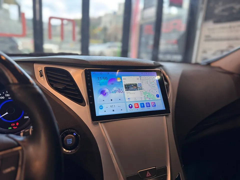 HyundaiのAndroid Auto・CarPlay取付事例 施工写真 3-1