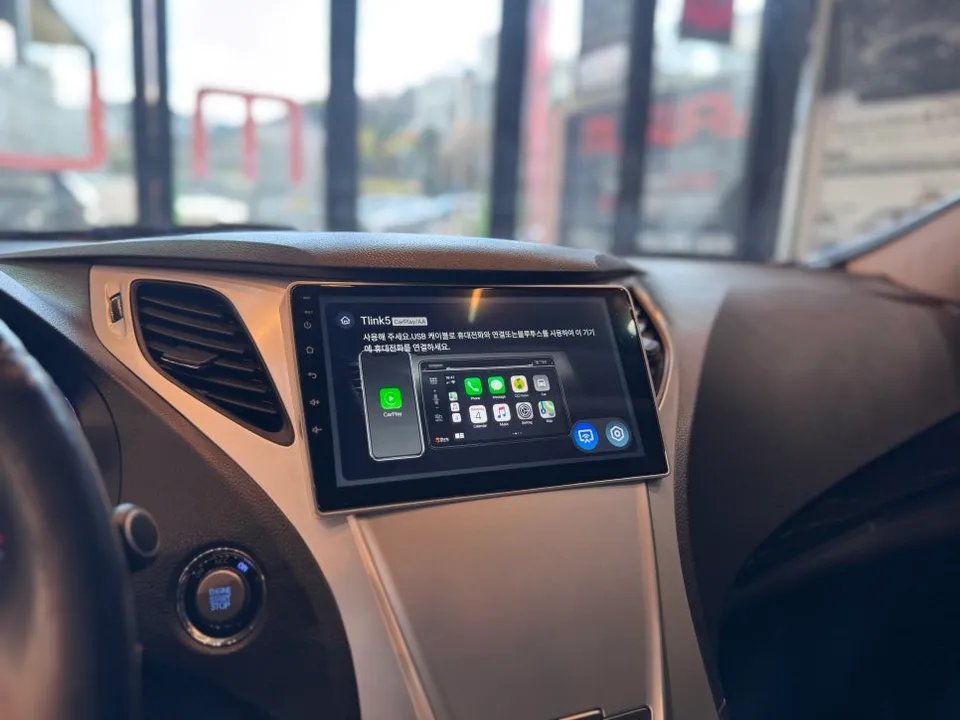HyundaiのAndroid Auto・CarPlay取付事例 施工写真 1-2