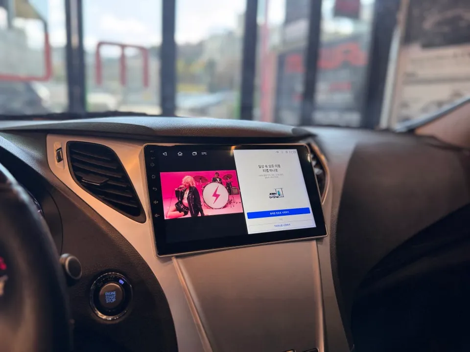 HyundaiのAndroid Auto・CarPlay取付事例 施工写真 4-2
