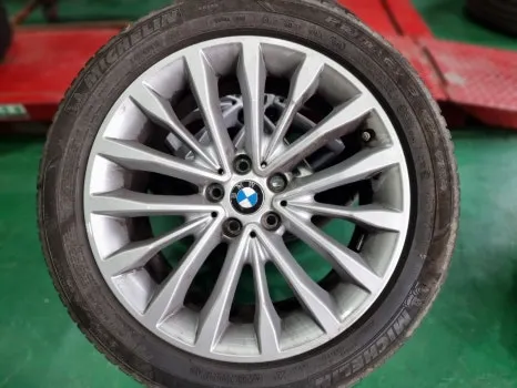 BMW 5 Series wheel repair - BMW 5 Series Wheel Repair Review — Ghost Chrome Finish photo 4