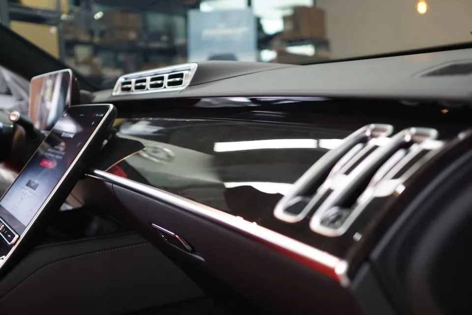 Mercedes-Benz S-Class W223 interior customization - Mercedes-Benz S-Class W223 Piano Black Trim Upgrade Review photo 3