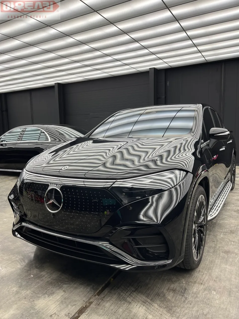 Mercedes-Benz EQS PPF施工事例：費用目安と仕上がり 施工写真 1-2