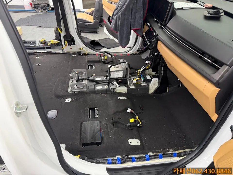 Kia Carnival KA4 ambient lighting - Kia Carnival KA4 Ambient Lighting Review - Cost & Results photo 4