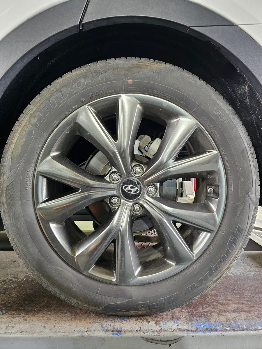 Hyundai Santa Fe DM wheel repair installation result