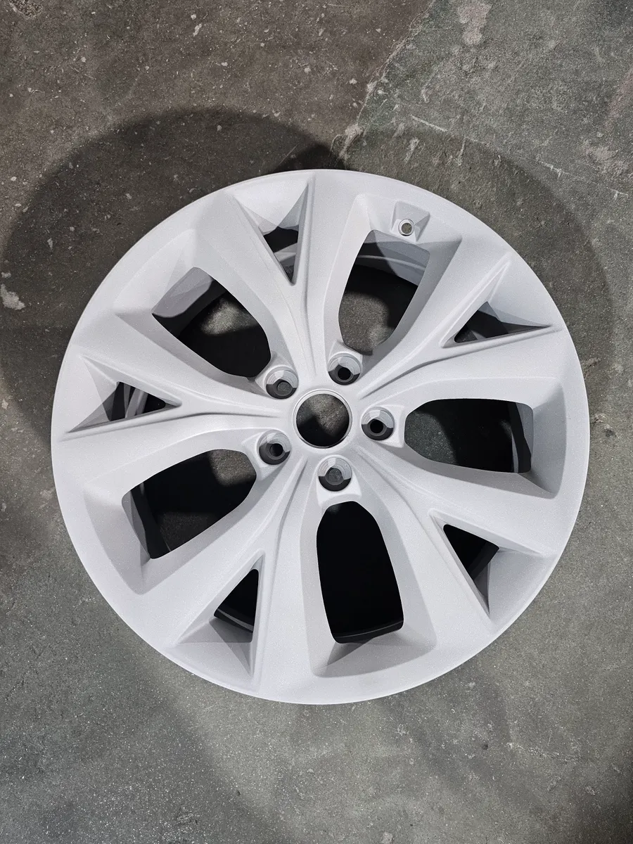 Hyundai Santa Fe DM Wheel Repair & Painting Review photo 14