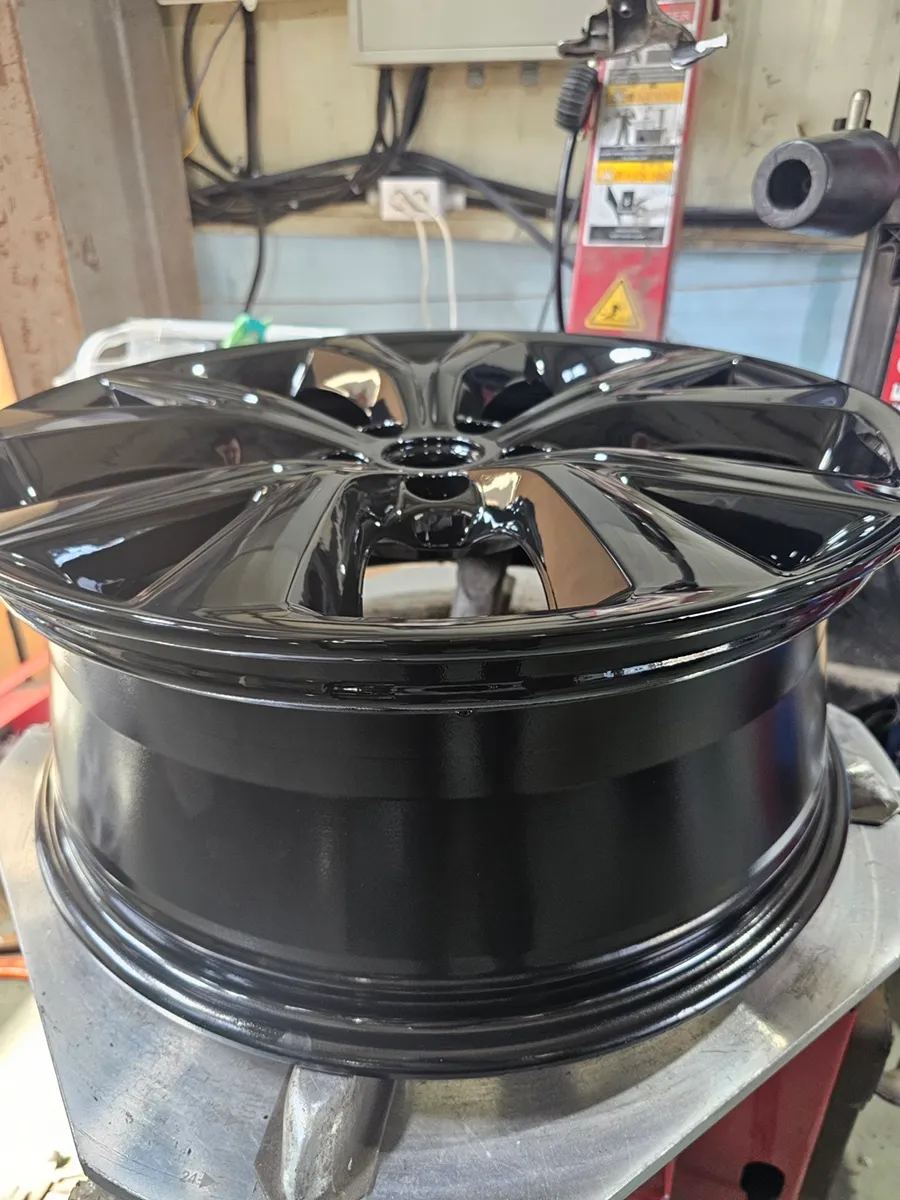 Hyundai Santa Fe DM Wheel Repair & Painting Review After